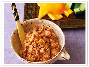 野菜のにんにく肉味噌ディップ