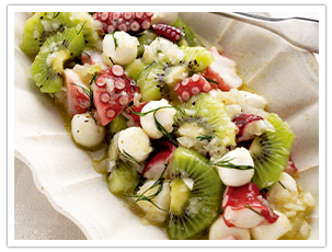 キウイとたこのサラダ